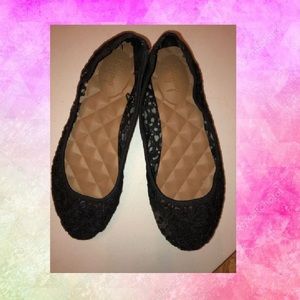 Black lace flats